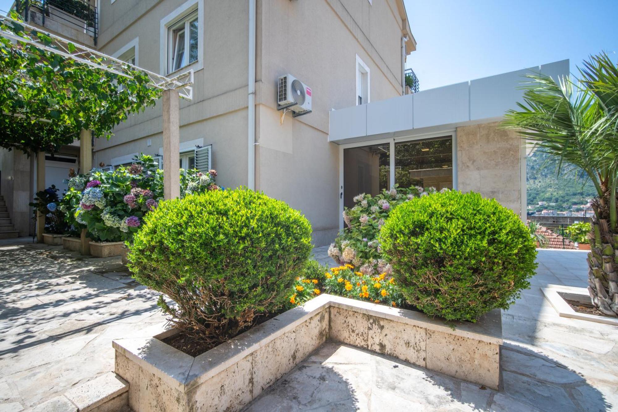 Palma Apartments Котор Екстер'єр фото